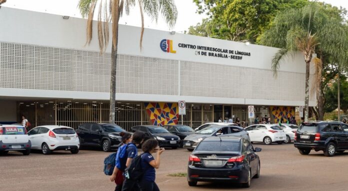 Centros interescolares de línguas do DF estão com inscrições abertas para cursos de cinco idiomas