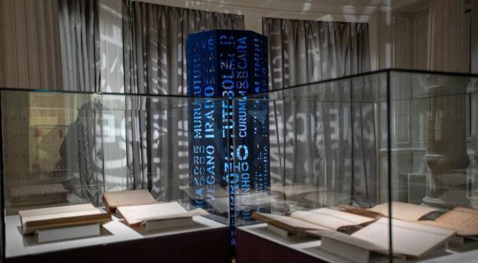 Exposição em Brasília celebra 50 anos do Dicionário Aurélio