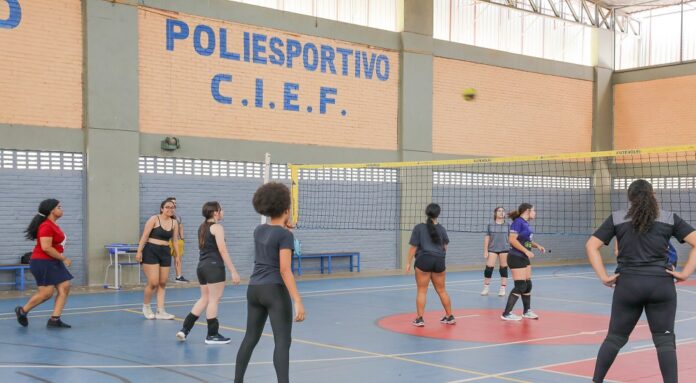 CIEF oferece vagas para responsáveis de alunos matriculados