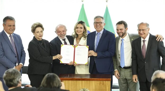 Governo federal vai construir primeiro hospital inteligente do SUS