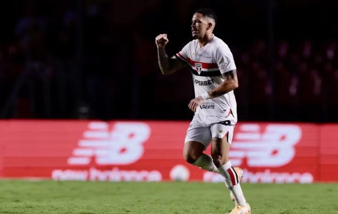 São Paulo bate Flamengo por 2x1na estreia do Brasileirão