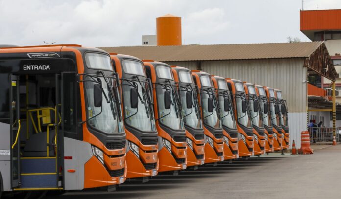 Renovação da frota de ônibus do DF conta com veículos mais novos e modernos do país