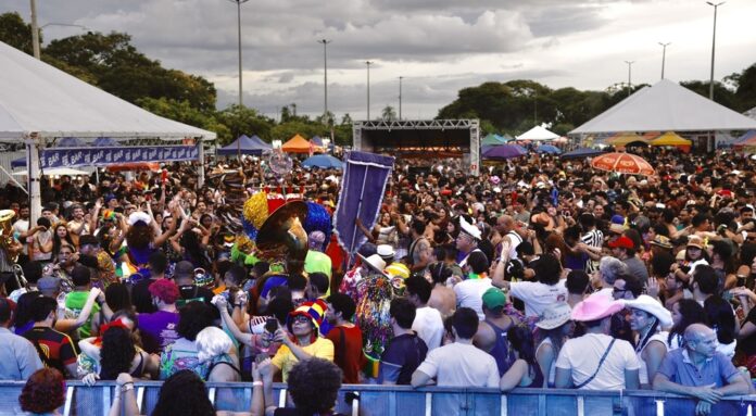 Folia 2026 agita feriado em Brasília