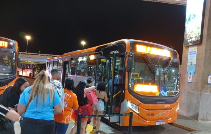 Vai de Graça registra mais de 2,4 milhões de acessos nos ônibus e metrô do DF durante o Carnaval