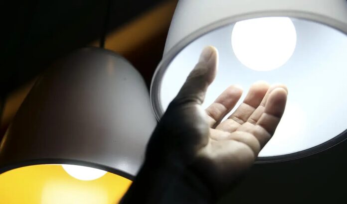 Contas de luz seguem com bandeira tarifária verde em março