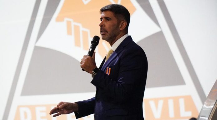 “Sob a liderança do governador Ibaneis Rocha e da vice-governadora Celina Leão, vivemos um trabalho conjunto admirável entre as forças de segurança e a Defesa Civil. Isso tem reduzido a criminalidade e devolvido a tranquilidade às famílias brasilienses”, destaca deputado Roosevelt