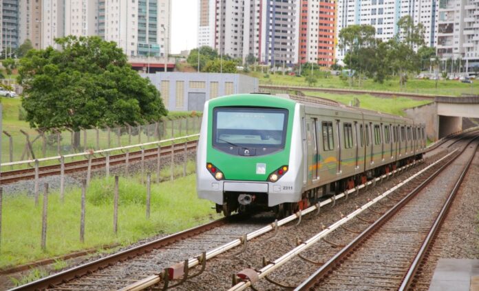 Metrô apresenta proposta de acordo com avanços para empregados usuários