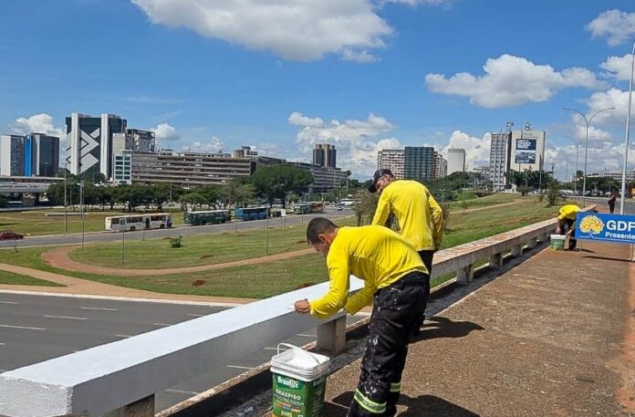 Pintura de viadutos e estruturas viárias do DF garante mais segurança no trânsito