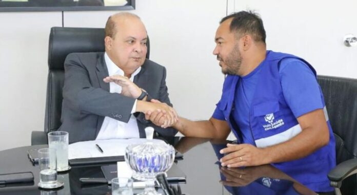 Iuri Marques, presidente do SINDIVACS-DF, agradece ao governador Ibaneis Rocha pela iniciativa histórica de nomear 1.154 profissionais para a SES-DF, incluindo 45 ACS e 45 AVAS. 'É um marco para o fortalecimento do SUS