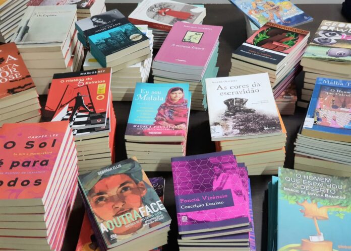 Unidades prisionais do DF recebem 7.311 obras literárias