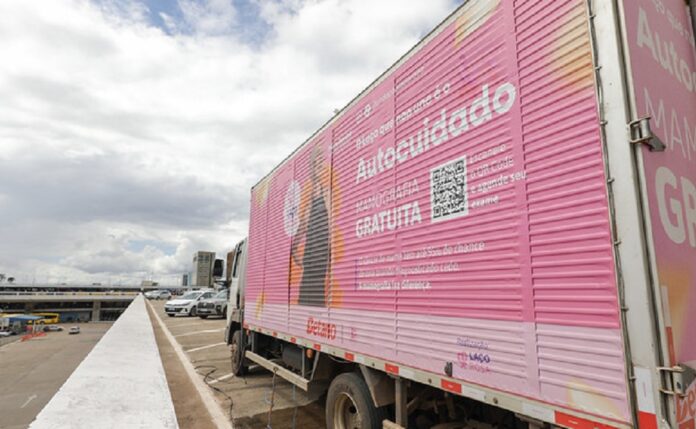 Carreta da mamografia leva atendimento gratuito e garante encaminhamento ao SUS