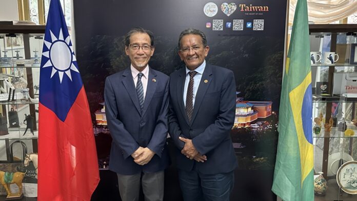 O presidente da ABBP, Toni Duarte, ao lado de Benito Liao, reforça a missão da entidade de reforçar a comunicação entre Taiwan e o Brasil, aproximando instituições, ampliando o diálogo e criando oportunidades.