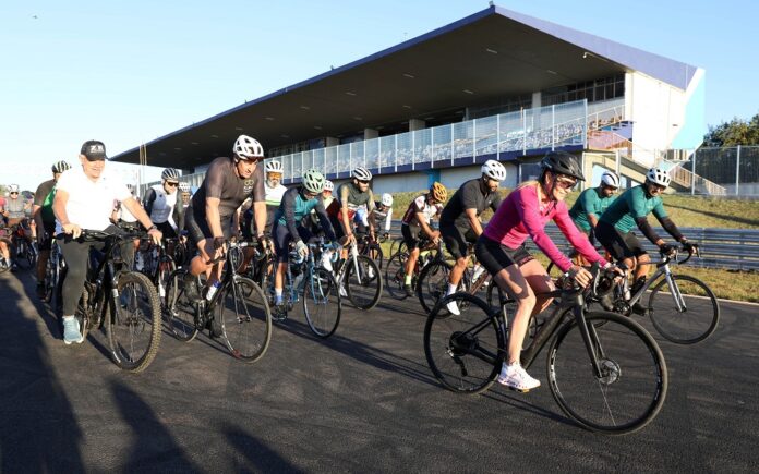 Autódromo de Brasília abre pista de treinamento para ciclistas