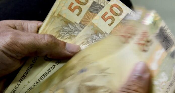 Governo anuncia novo Desenrola para quem ganha até R$ 8,1 mil