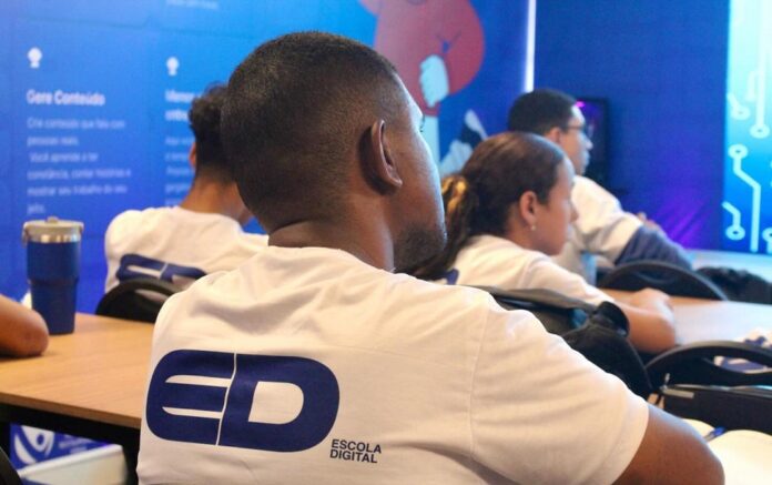 Projeto Escola Digital reforça compromisso com inclusão tecnológica no DF