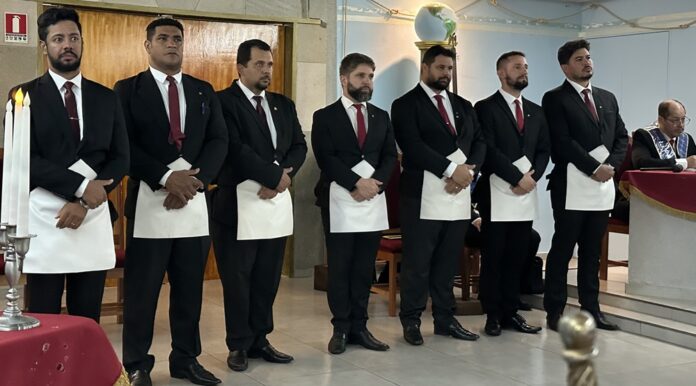 Sete Irmãos Aprendizes da Augusta e Respeitável Loja Simbólica Grão-Mestre José de Melo e Silva serão elevados ao Grau de Mestres Maçons no próximo dia 10 de junho, em Sessão Magna Conjunta com a Loja Acácia de Brasília, em Sobradinho.