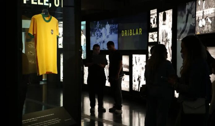 Museu do Futebol lança exposição sobre camisas da seleção brasileira