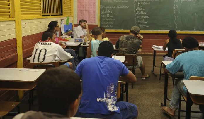 Governo paga R$ 12 mil a projetos para jovens em áreas vulneráveis