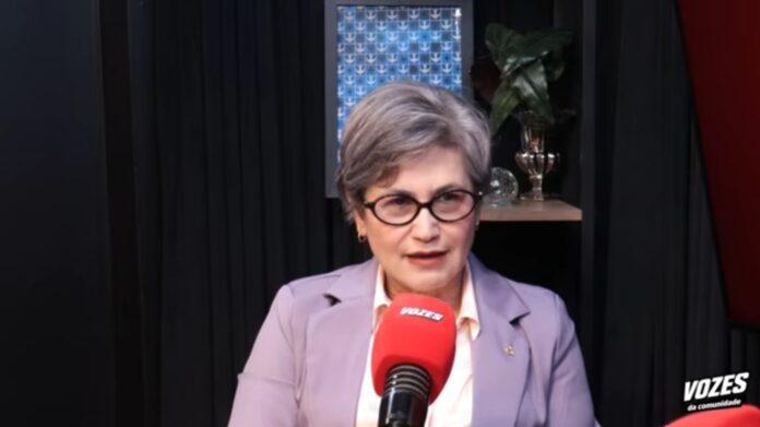 Secretária de Educação destaca avanço da tecnologia nas escolas do DF