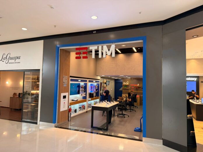 Operadora de telefonia amplia experiência para clientes no Distrito Federal