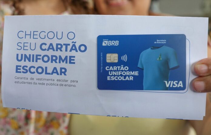 Cartão Uniforme Escolar muda de identidade visual durante período eleitoral
