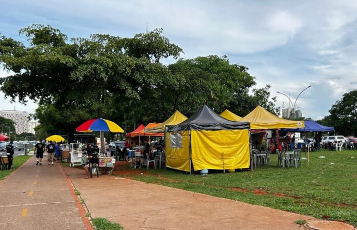 Jogo entre Cruzeiro e Grêmio tem vagas para ambulantes