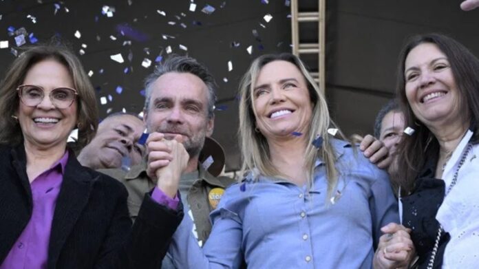 \O trabalho, a coragem e a capacidade de diálogo de Celina Leão uniram partidos, fortaleceram sua liderança e conquistaram a confiança da população. Um sentimento que cresce no DF e motiva os brasilienses.