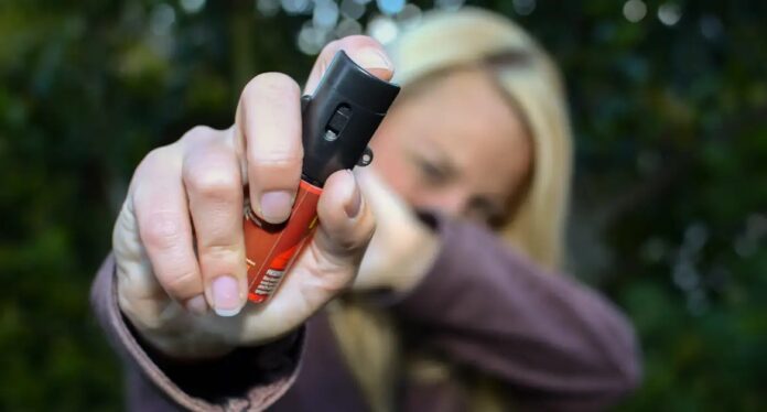 Spray de pimenta para mulher é medida paliativa, diz promotora