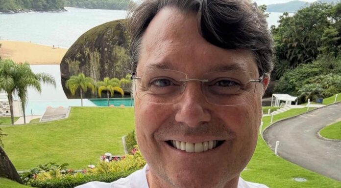 Com R$ 47,3 milhões declarados à Justiça Eleitoral, Kiko Caputo, candidato do Novo ao Buriti, entra na disputa como um dos mais ricos. No debate da TV no último domingo,, ele disse que quer “dar um pouco de si ao povo”, mas não de sua fortuna, é óbvio.