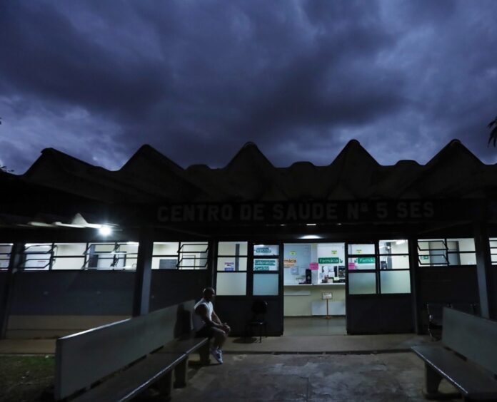 Unidades básicas de saúde oferecem atendimento em horário noturno e aos sábados