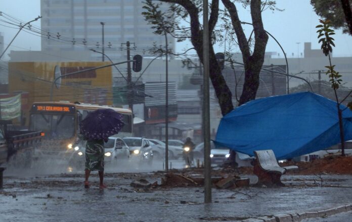 Orientações auxiliam na prevenção de acidentes durante chuvas no DF