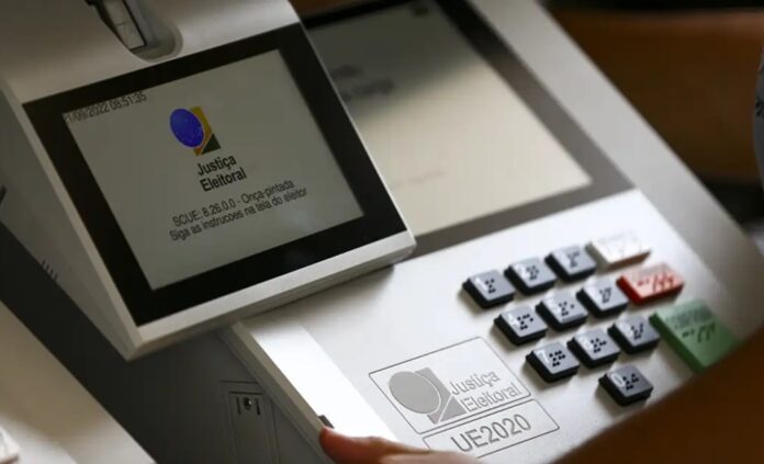 Trabalhadores têm direito a pausa para votação sem prejuízo no salário