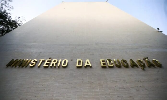 MEC libera dez novas formações online e gratuitas para professores