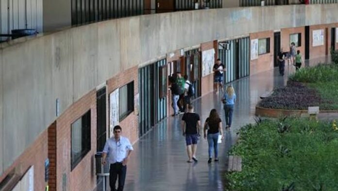 UnB abre inscrições para vestibular voltado ao público a partir de 60 anos
